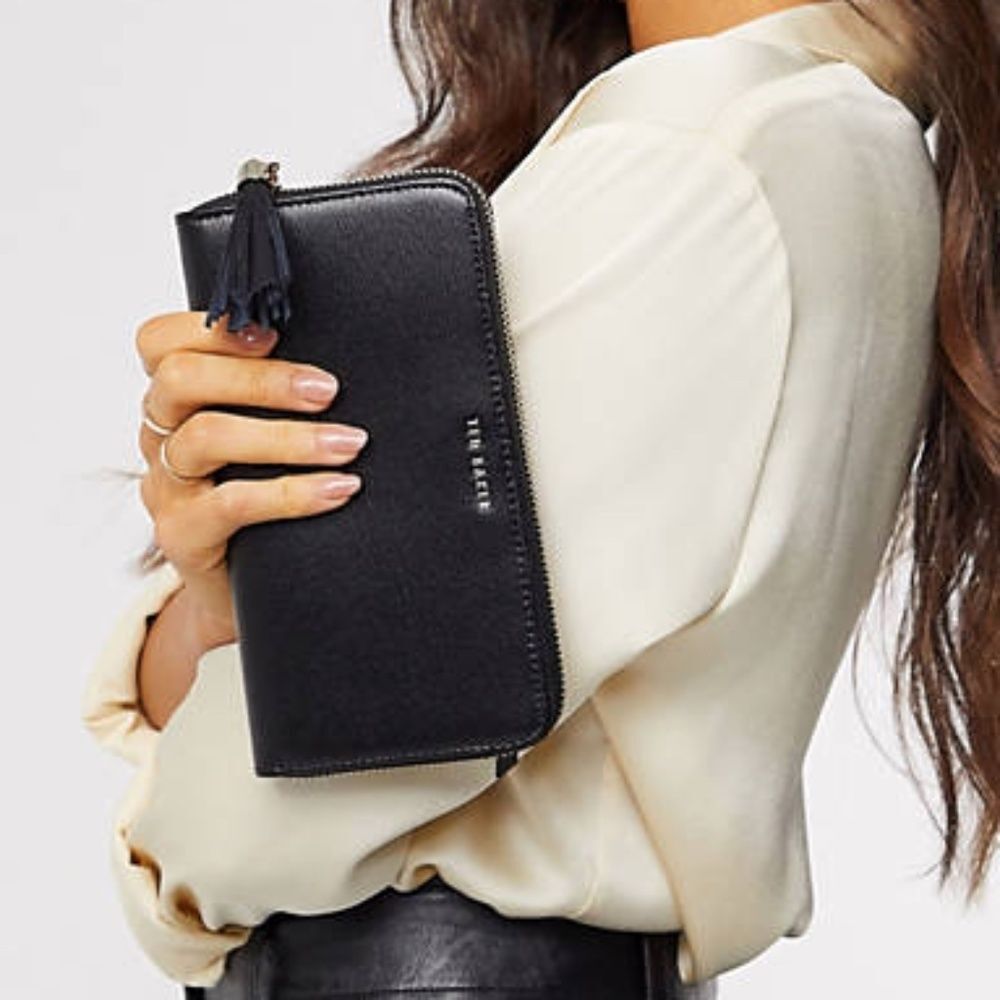 NWOT Ted Baker Robyna Tassel Zip Around Continental Wallet